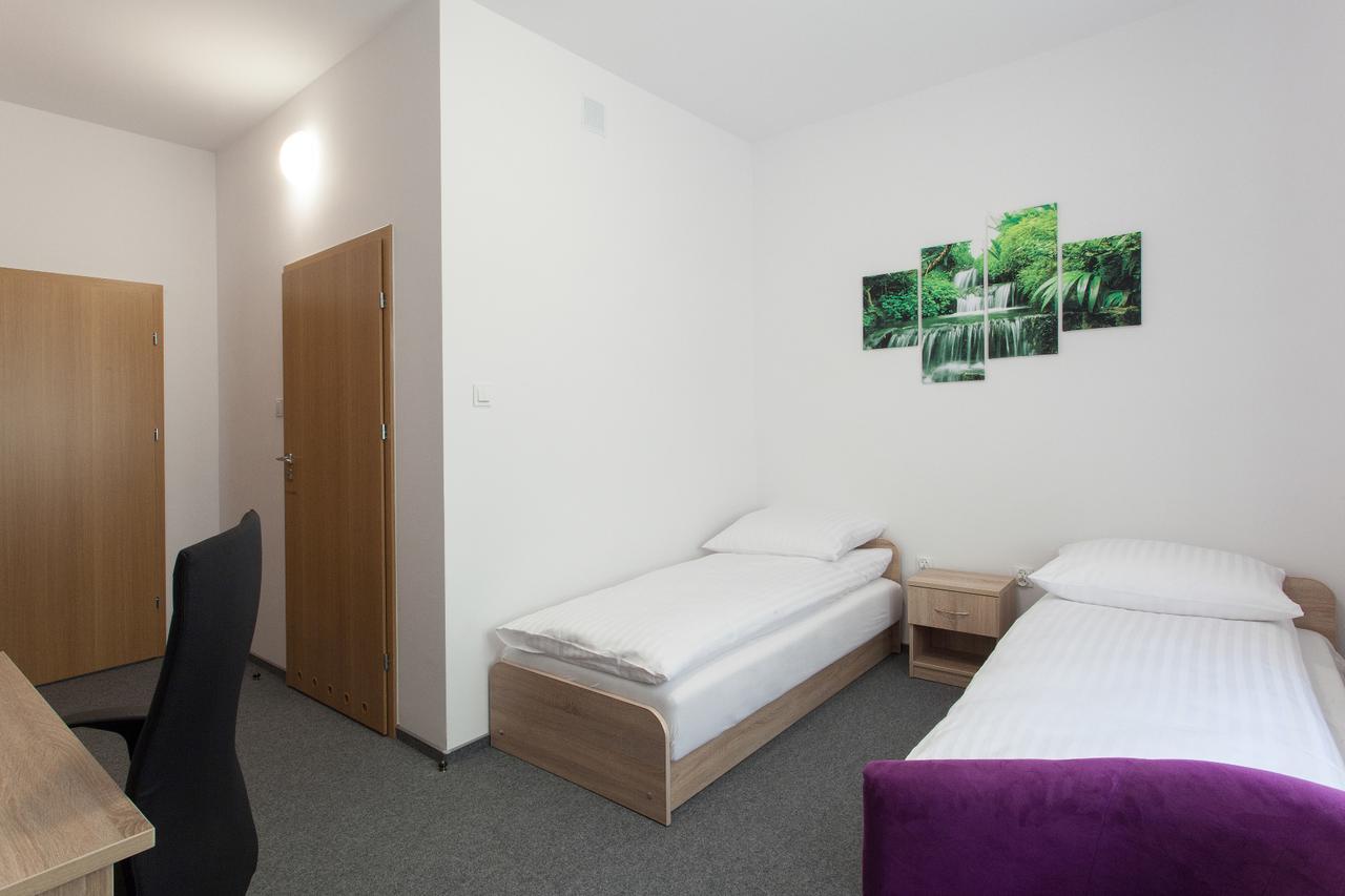 Dom Studenta Nr 1 Ans W Koninie Vandrarhem Konin  Exteriör bild